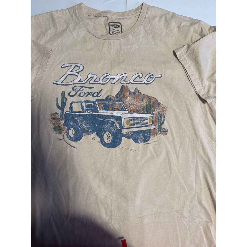 Ford Bronco Graphic T Shirt Beige‎ Short Sleeve Car Desert Scene Large